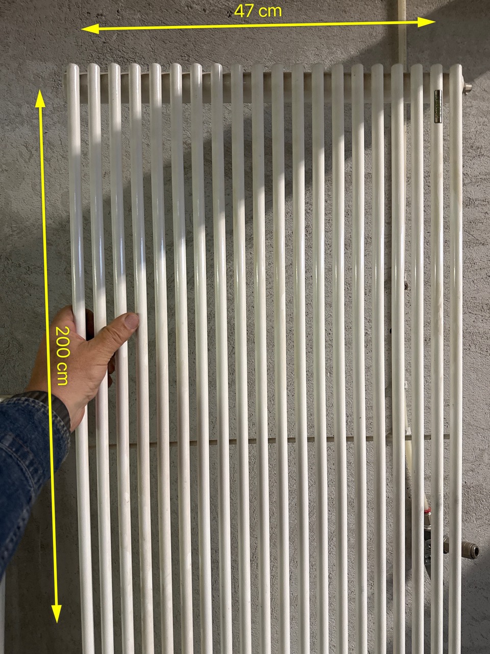 Radiatore tubolare verticale grande